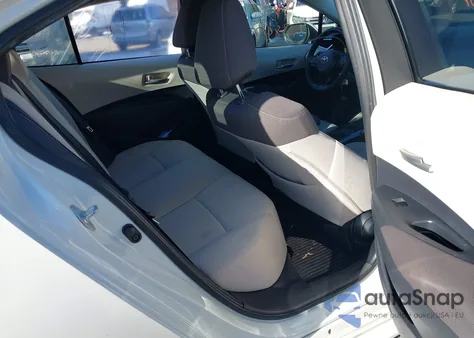 2021 Toyota Corolla Le z USA, uszkodzony, nr VIN JTDVPMAE4MJ121472